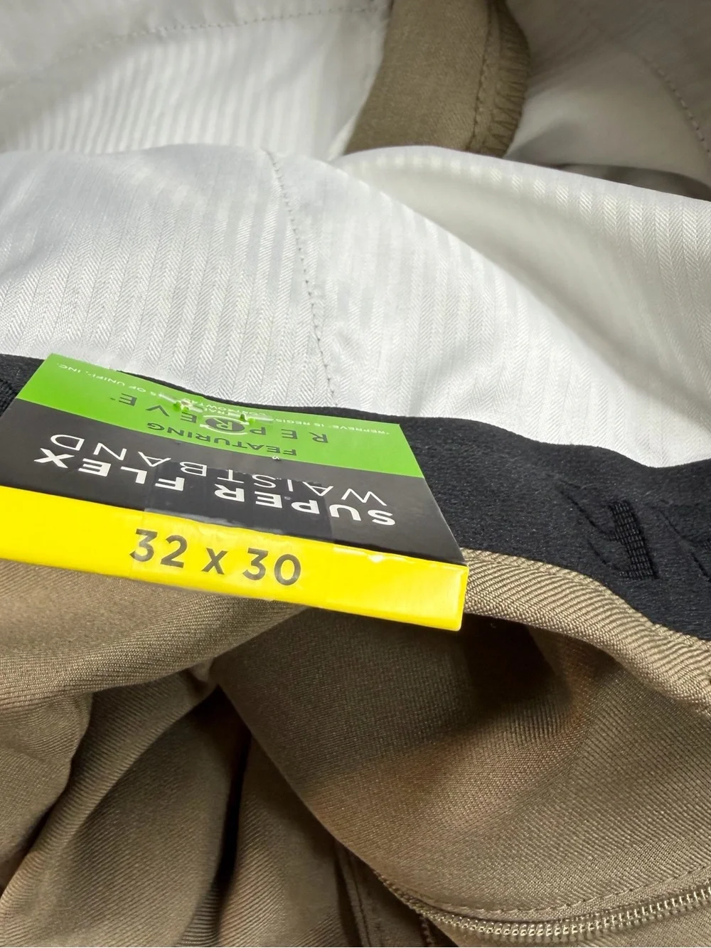 Haggar Dress Pants Mens‎ 32x30 Tan Straight Fit Super Flex Waistband Repreve